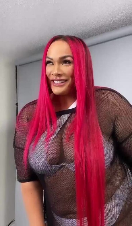 Lina Fanene naked actress pic