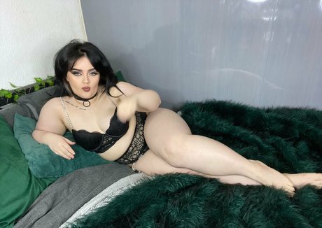 mistressmeche naked pornstar img