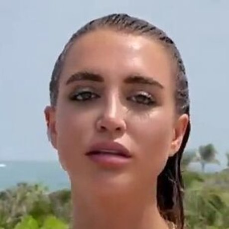 Georgia Harrison model pornographic image