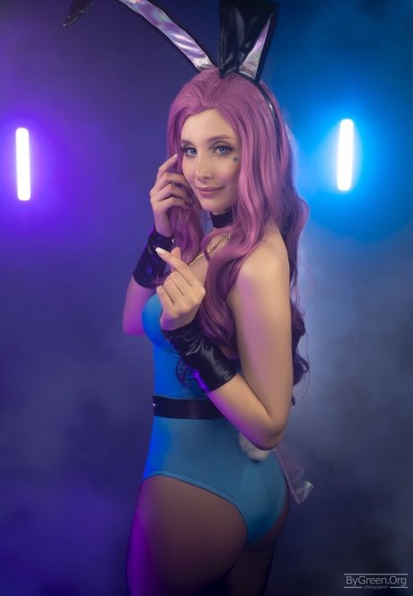 Mari Evans model nudes picture