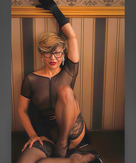 Iulywoo model nude archive