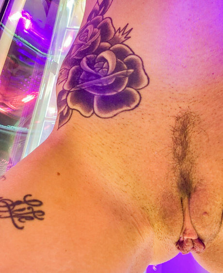 influencer girls onlyfans exclusive image