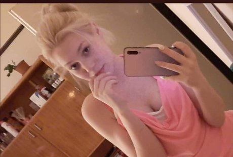 Simon Ildiko art actress photos