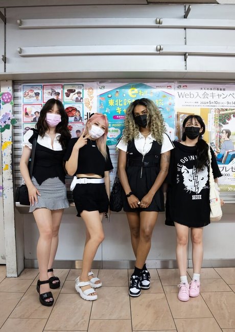 Yvonneflinetv star pretty photo