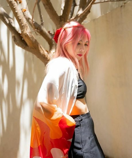 Yvonneflinetv model pretty pic