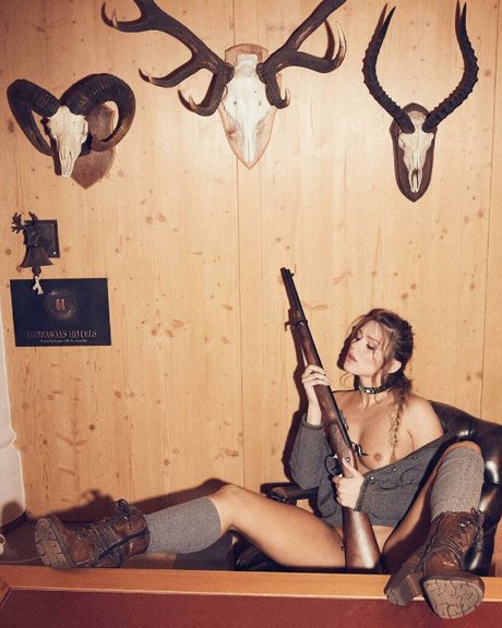 Lena Bednarska nude model picture