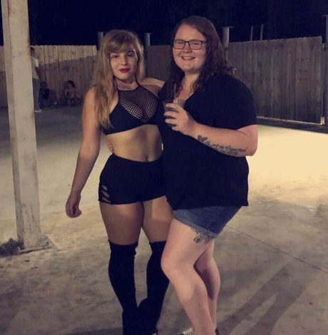 Elsalmorton model pretty pictures