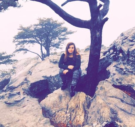 Elsalmorton hot model img