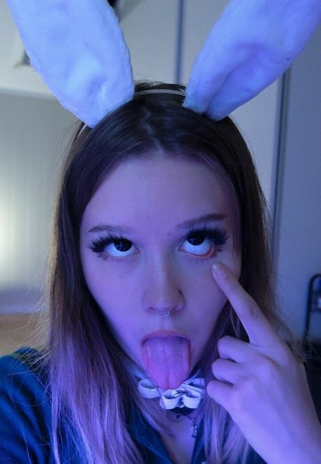 Sniff You sex star photo