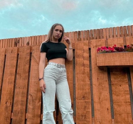 uxiaa 16 xxx actress images