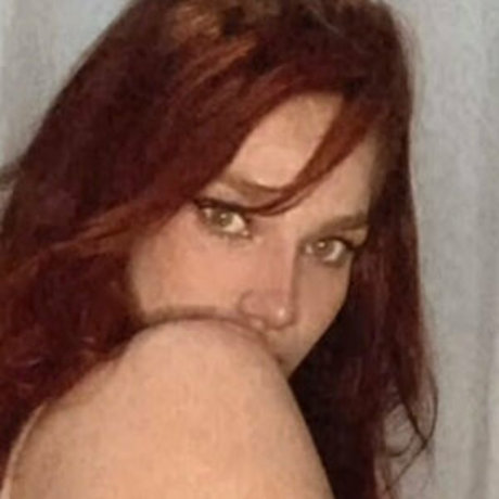 Venus Pompeu model top picture