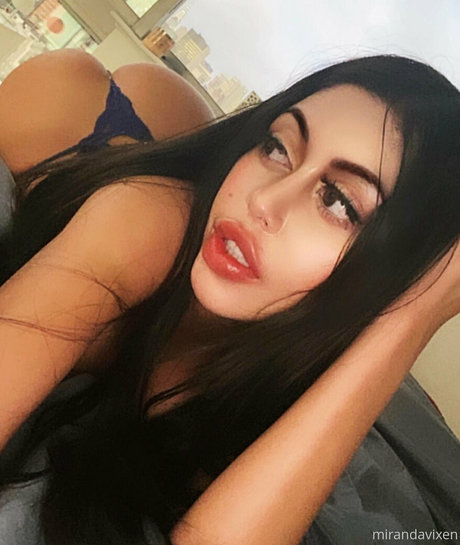 Miranda Vixen model hd img