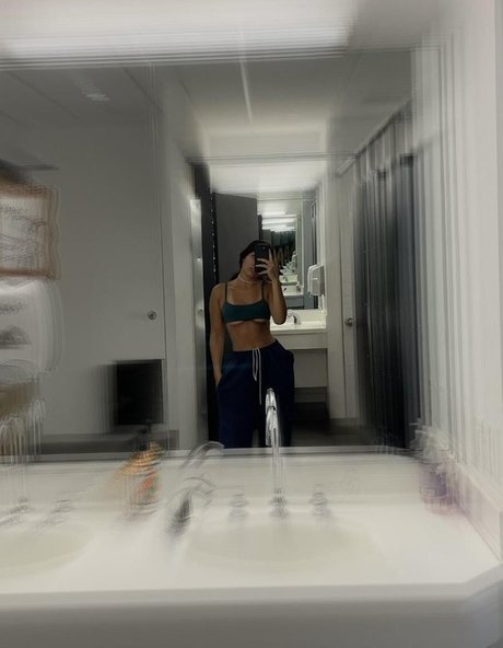 Nglnicole model nude photos