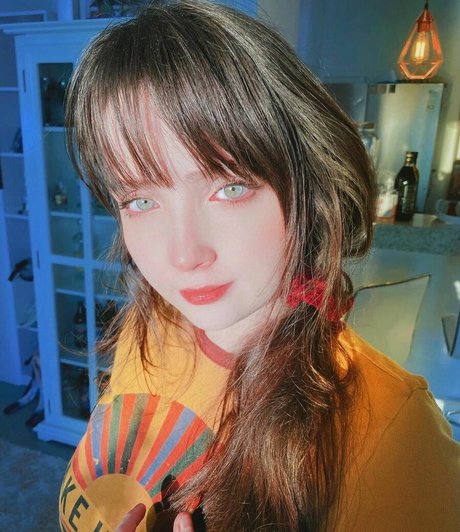 Isis Vasconcelllos pornographic actress galleries