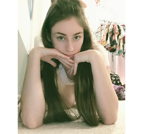 Daisy The Unicorn nudes model img