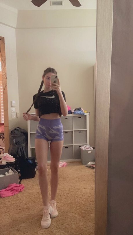 Daisy The Unicorn model xxx pictures