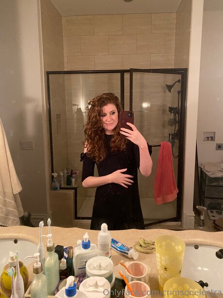 crimsonelectra naked pornstar img