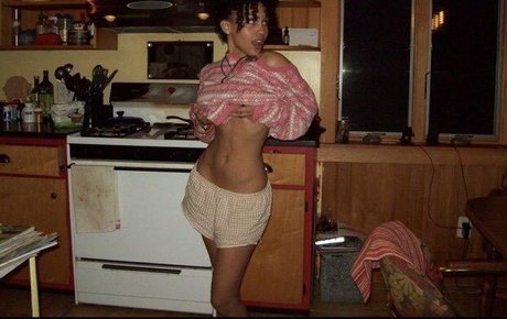 Midriff exclusive model galleries