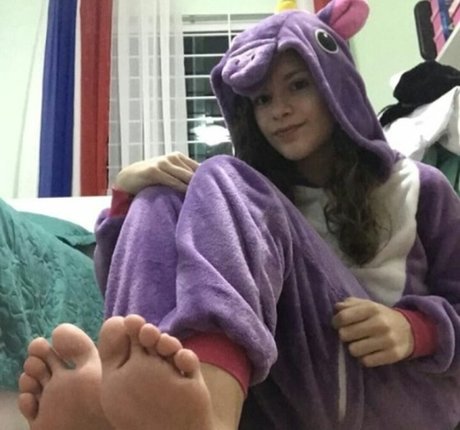 Thata Big Soles pornographic model image