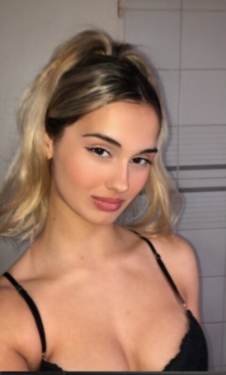 Cande Simoneit star xxx archive