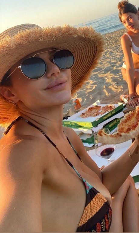 Evangelina Anderson model art galleries