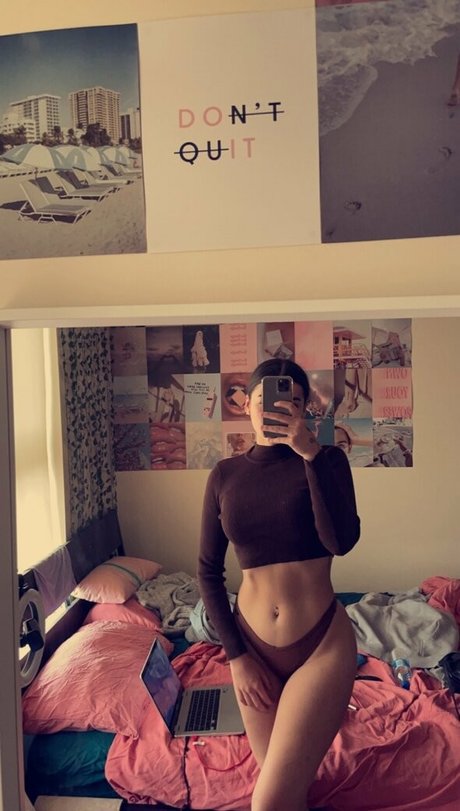 Adriana Nicole Kardos star hd photos