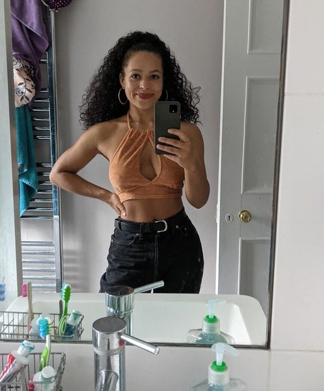 Moya Lothian McLean high quality actress img