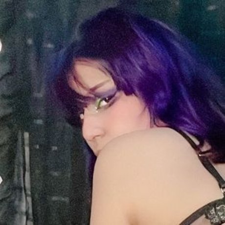 Deyna Galed naked star pic