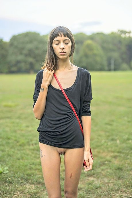 Kara Neko model sexy pic