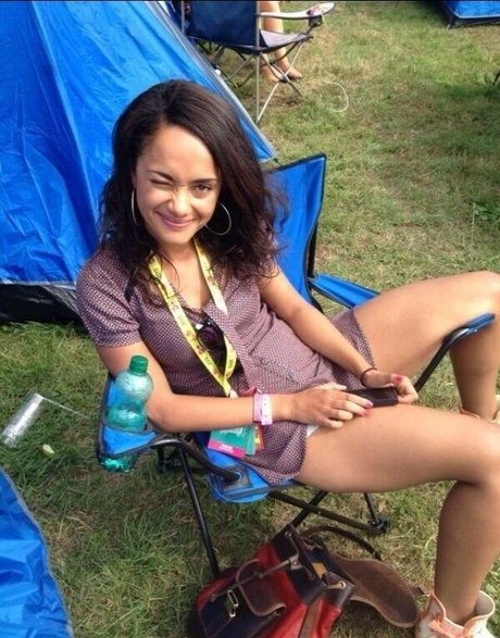 Karla Crome naked pornstar pics