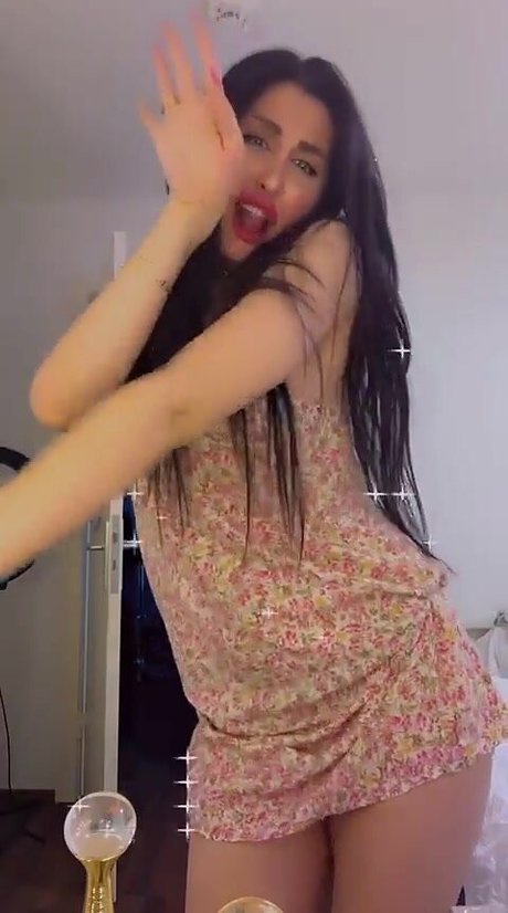 Mira Nouri hd star picture