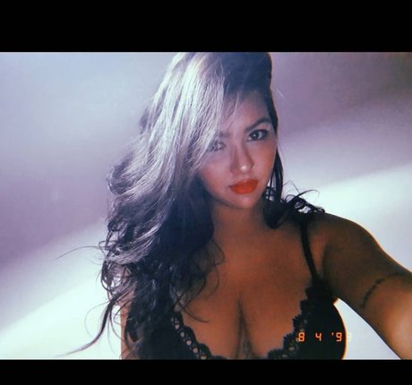 flopiiayeleen free actress img