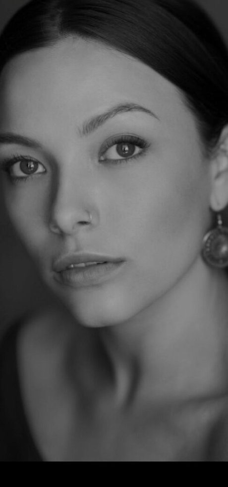 Molly Mae Osborne model pornographic photos