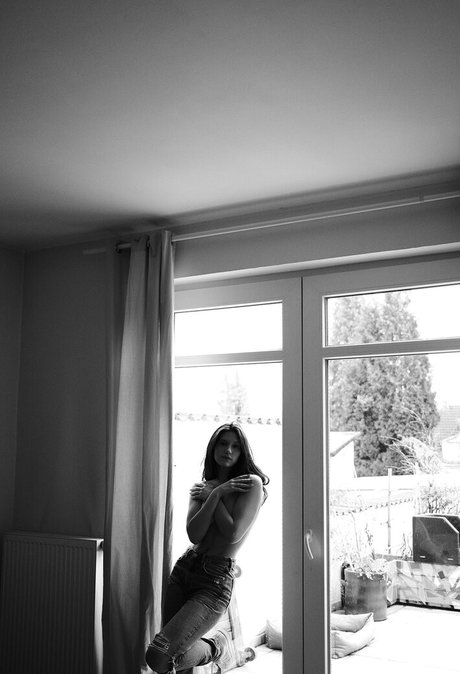 Luisaehl perfect pornstar pic