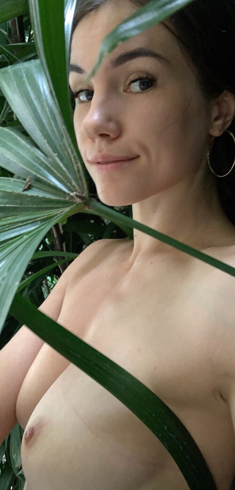 Sasha555bae star erotic archive