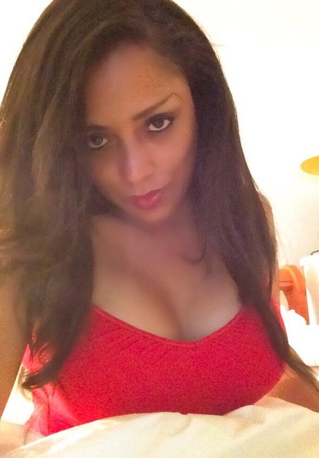 Shana Mangatal model adult galleries