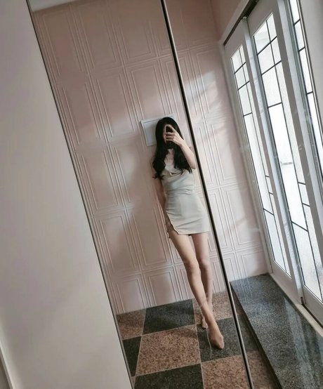 Lu luet naked actress photos