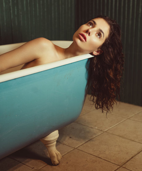 Jjuuulless naked model pics