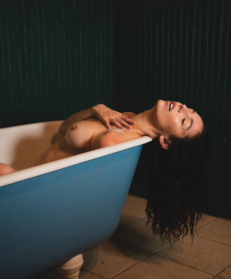 Jjuuulless sexy star pictures