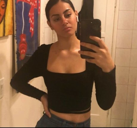 Cashgodmeme model perfect pictures