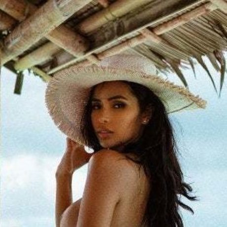 Angela Castellanos best star picture