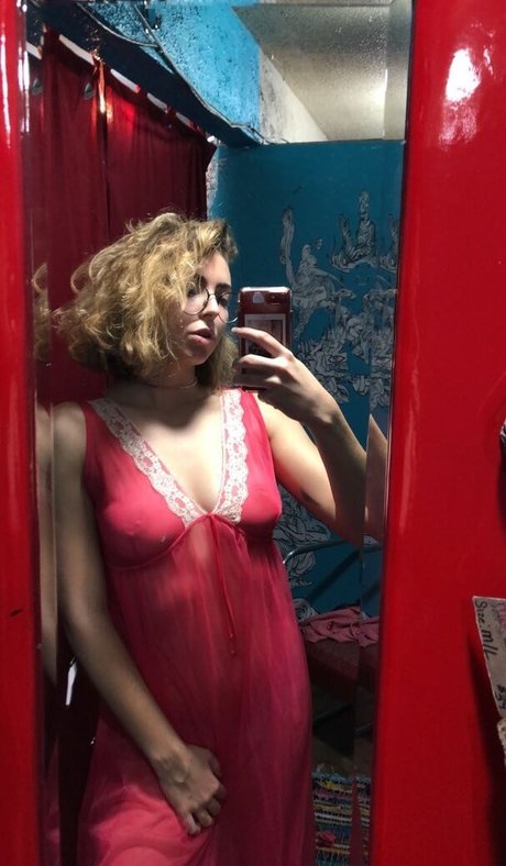 Kayleigh Adams star sexy photo