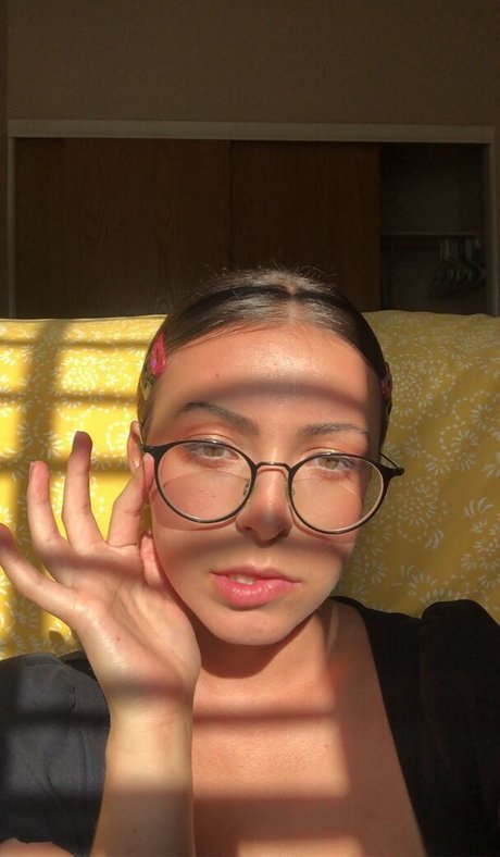 Kayleigh Adams hot model img