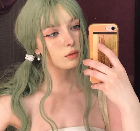 Ewa Green star hd picture