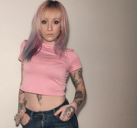 Redfoxy12 model pretty img