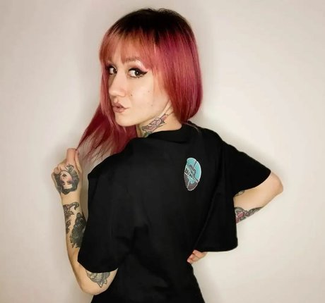 Redfoxy12 Profile photo