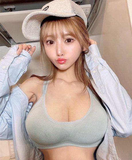 Kisaki Sasaki model erotic img