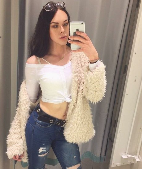 caylie pornstar hd image