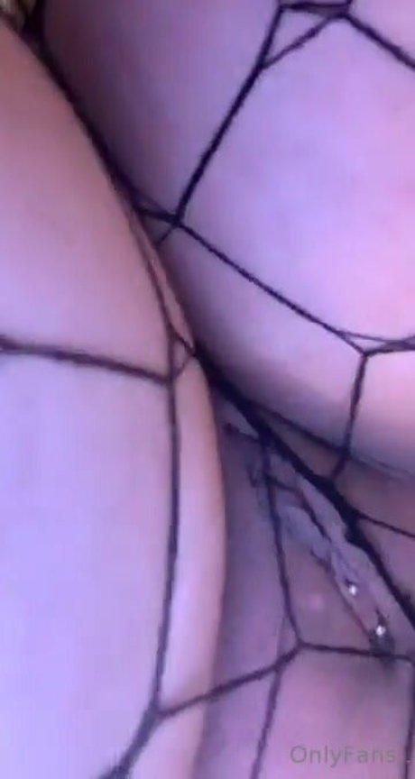 Iragebabe model nice picture