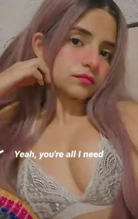 Laura Sibrian sexy model pic